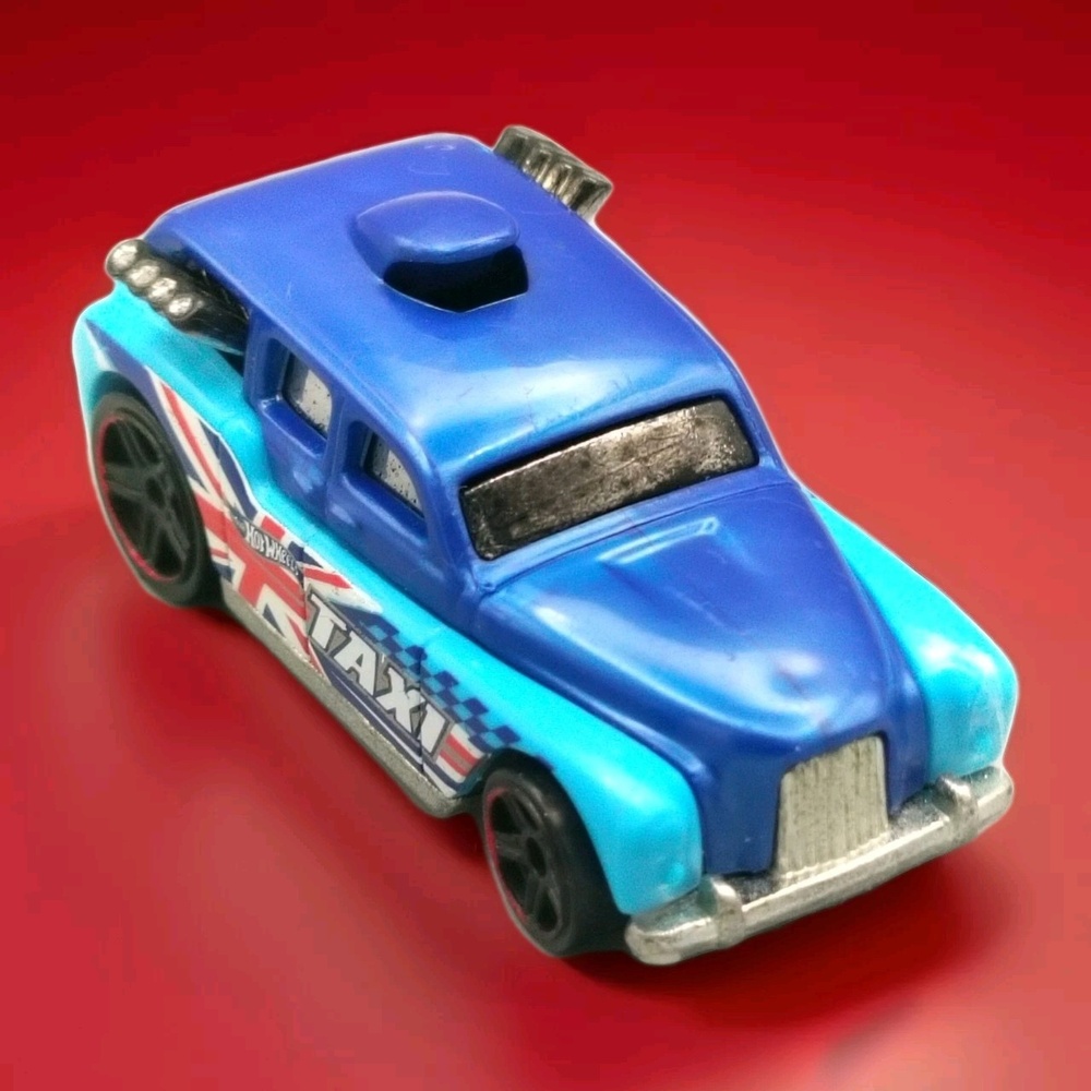Hot Wheels Car Cockney Cab 2005 UK Flag